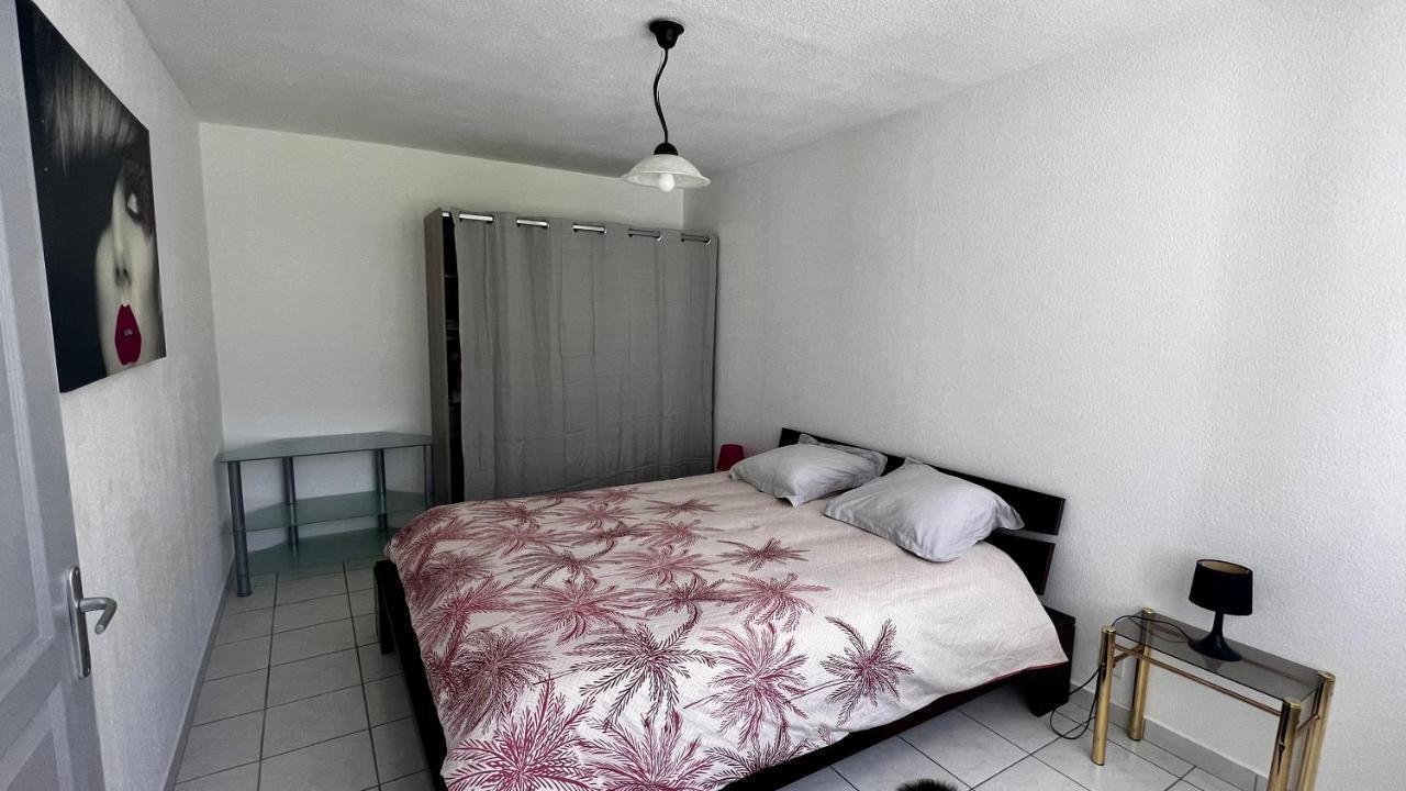 Superbe Appartement Aubessagne Exterior foto
